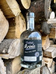 Destilát z arónie 50% 0,5 l